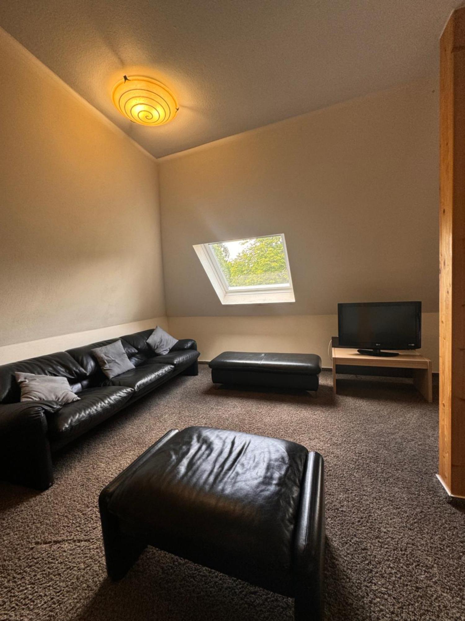 Standard Family Room,1600223137:JPEG